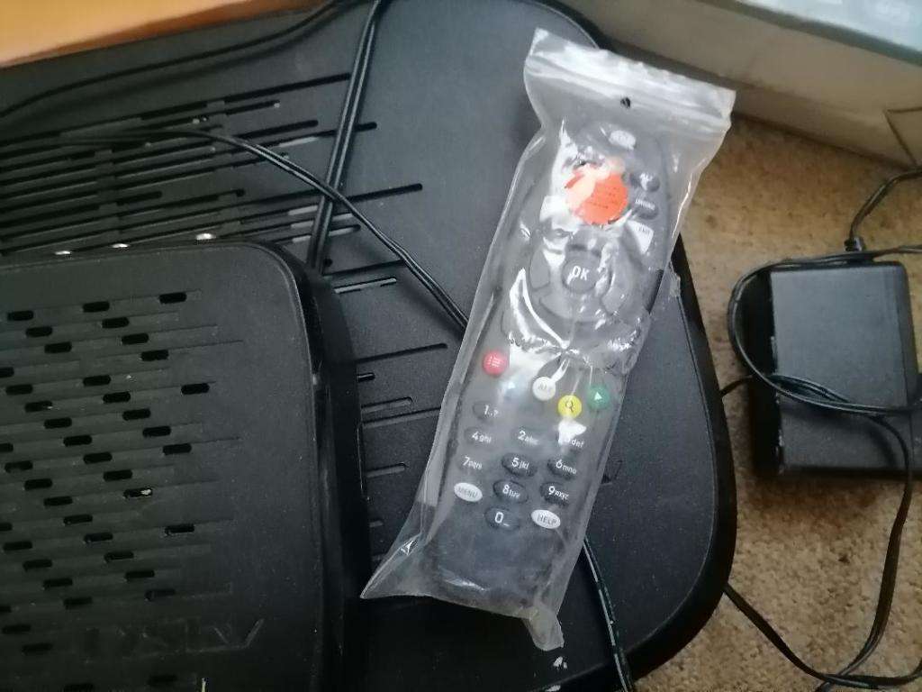 LIQUIDATION ITEMS, LOT INCL: DSTV EXPLORER WITH 2TB HDD, LOT OF UNTESTED DVD PLAYERS