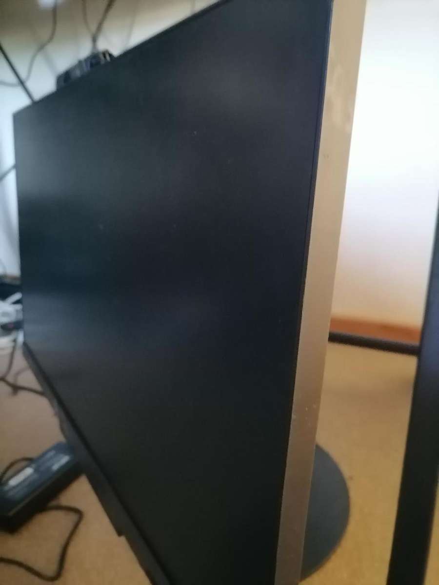 LENOVO THINKCENTRE TIO24GEN4 23.8` FULL HD WLED LCD MONITOR,SLIGHT DISCOLOURATION