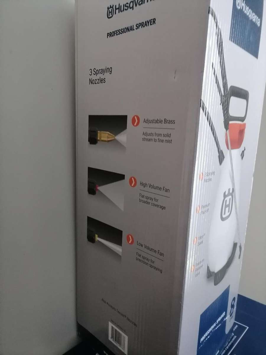 BRAND NEW HUSQVARNA PROFESSIONAL  8L PROFESSIONAL SPRAYER IN SEALED BOX*R1000 RETAIL*