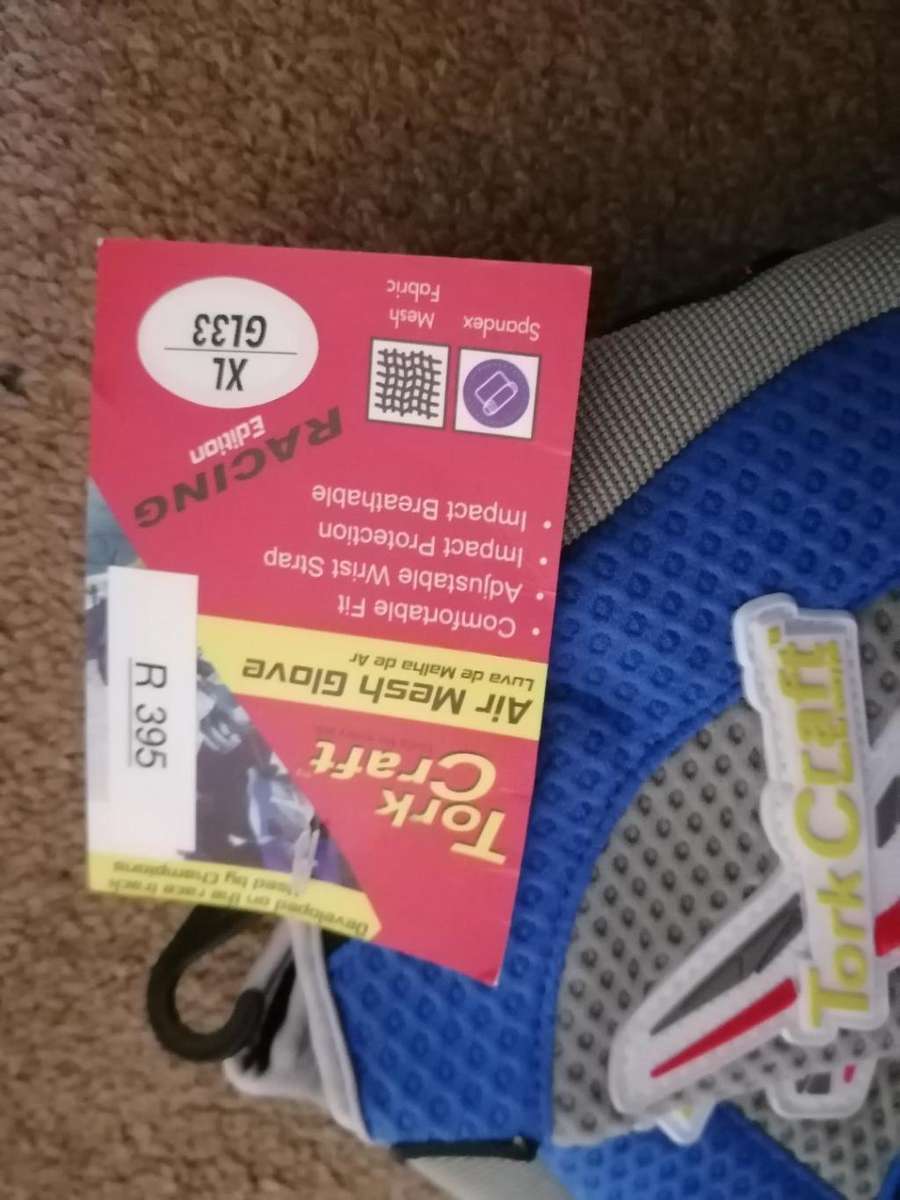 SET OF 2 X BRAND NEW TORX CRAFT GLOVES, TOP QUALITY, ONE BID FOR BOTH ,R400 RETAIL EACH**