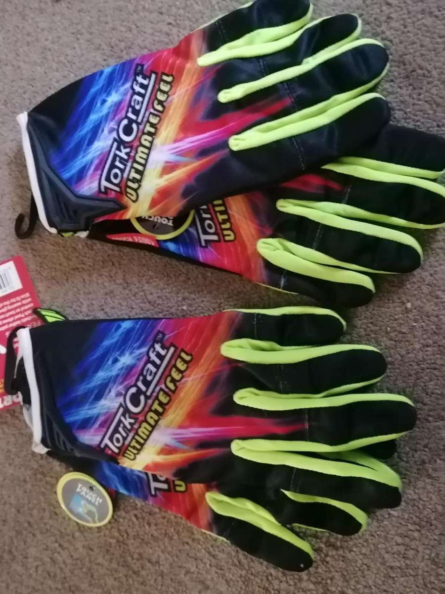 SET OF 2 X BRAND NEW TORX CRAFT GLOVES, TOP QUALITY, ONE BID FOR BOTH ,R400 RETAIL EACH**