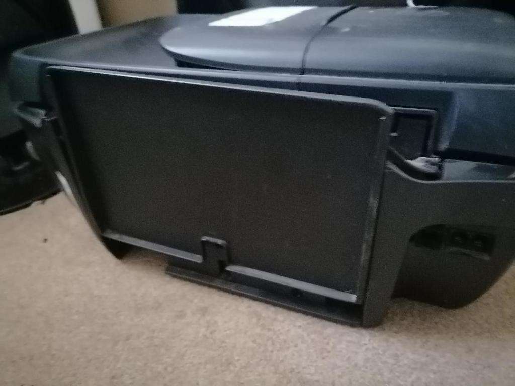 LIQUIDATION ITEM:LOT OF 2 X PRINTERS, HP3835 +EPSON STYLUS SX130*ONE BID FOR BOTH*UNTESTED*