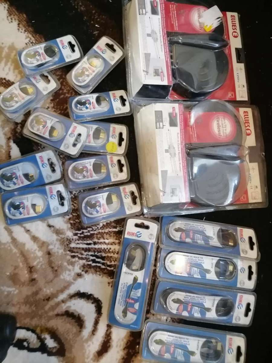 LOT OF NEW ELLIES ELECTRONICS*ONE BID FOR THE LOT AS PER PICS*