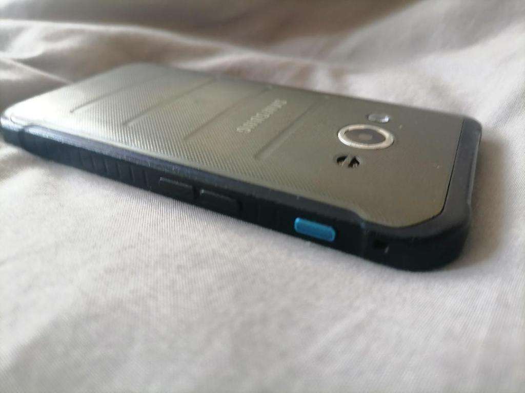 SAMSUNG XCOVER 3