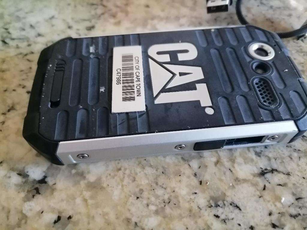 CAT B15Q RUGGED WATER/DUST/SHOCK PROOF CELL PHONE