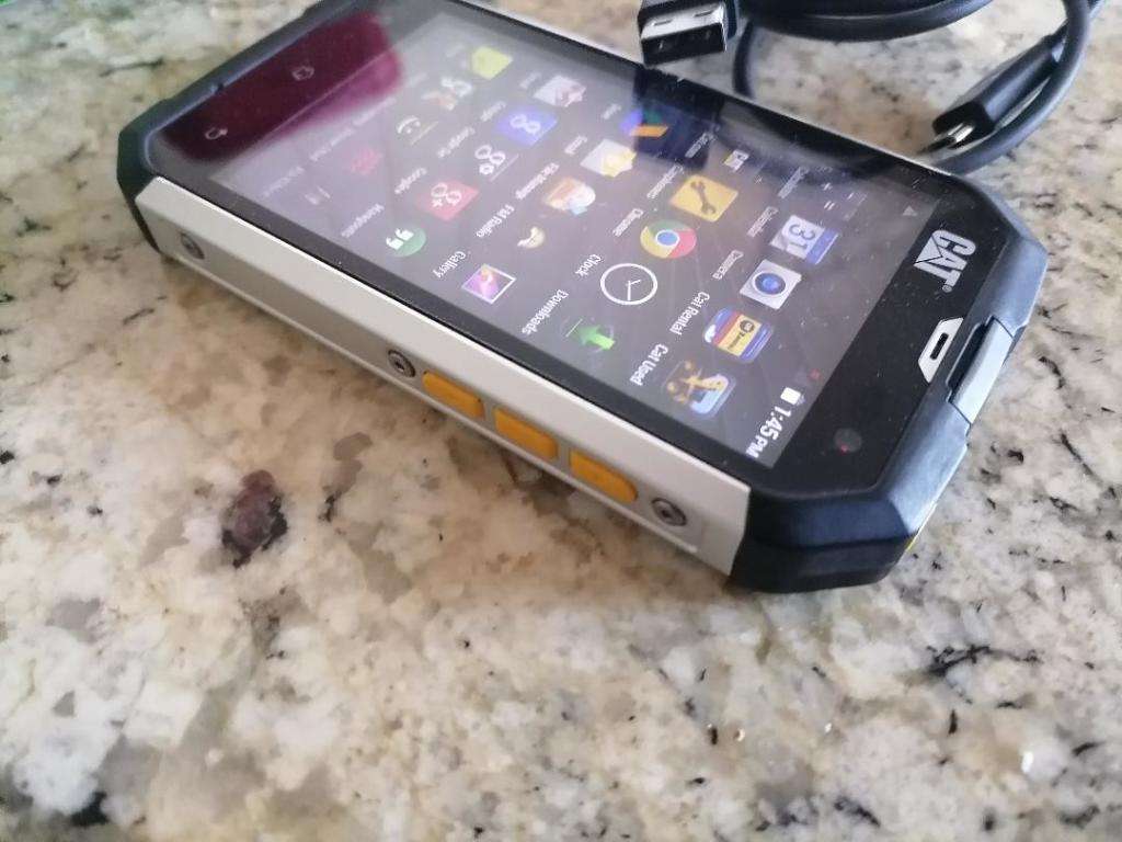 CAT B15Q RUGGED WATER/DUST/SHOCK PROOF CELL PHONE