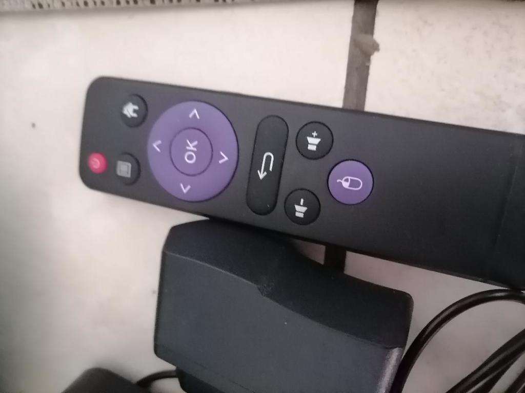 **MX Q 4K SMART TV BOX WITH REMOTE PLUS NEW 360 WIFI ROUTER IN BOX*ONE BID FOR BOTH*