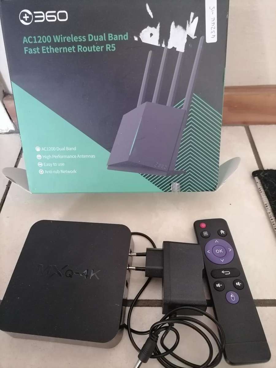 **MX Q 4K SMART TV BOX WITH REMOTE PLUS NEW 360 WIFI ROUTER IN BOX*ONE BID FOR BOTH*