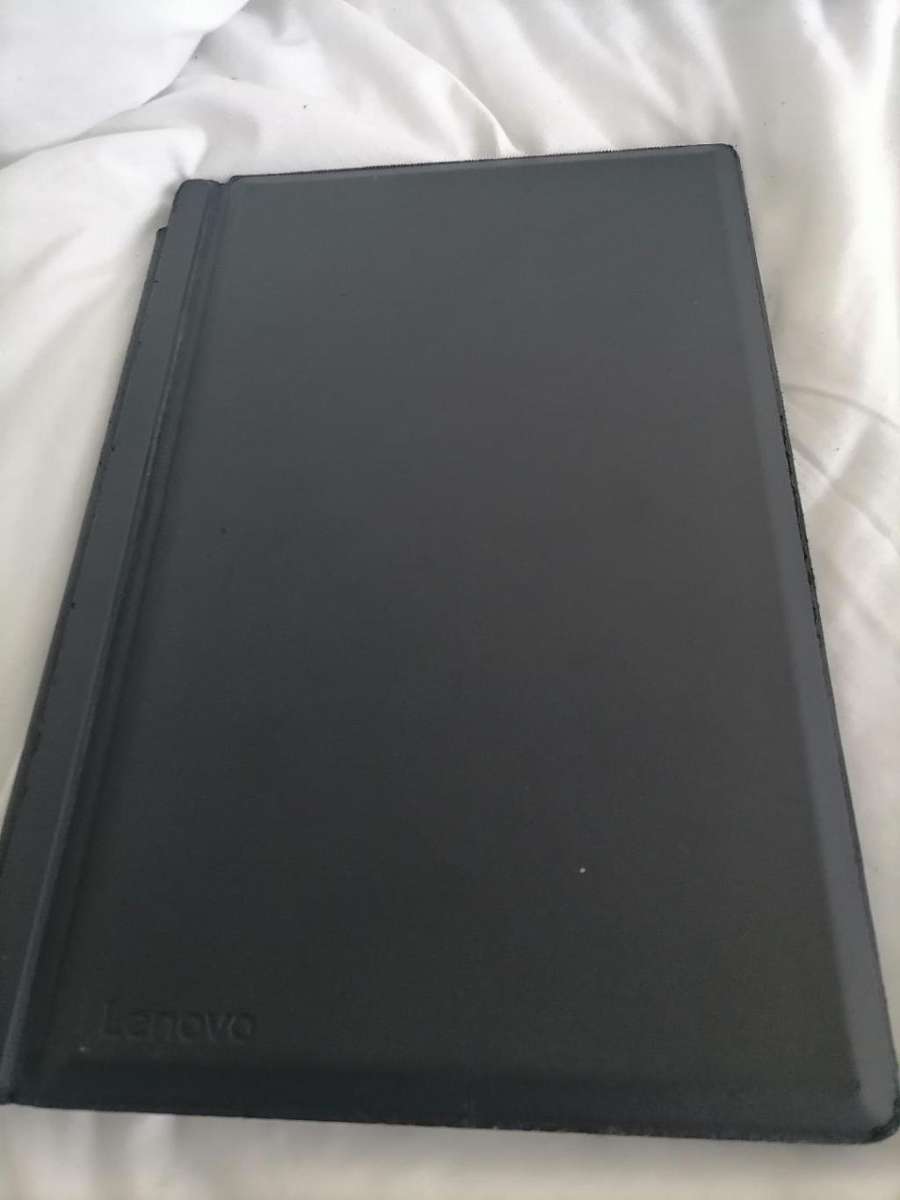 I7 LENOVO MIIX520-121KB  8th GENERATION TABLET WITH KEYBOARD*CRAKCED SCREEN*