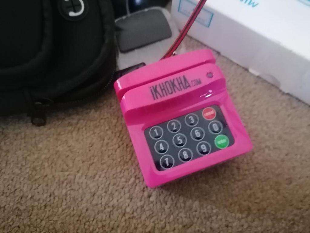 *LOT OF UNTESTED ELECTRONICS*UPS,SMART WATCH,IKHOKHAHARDSETS.ADAPTERS ETC