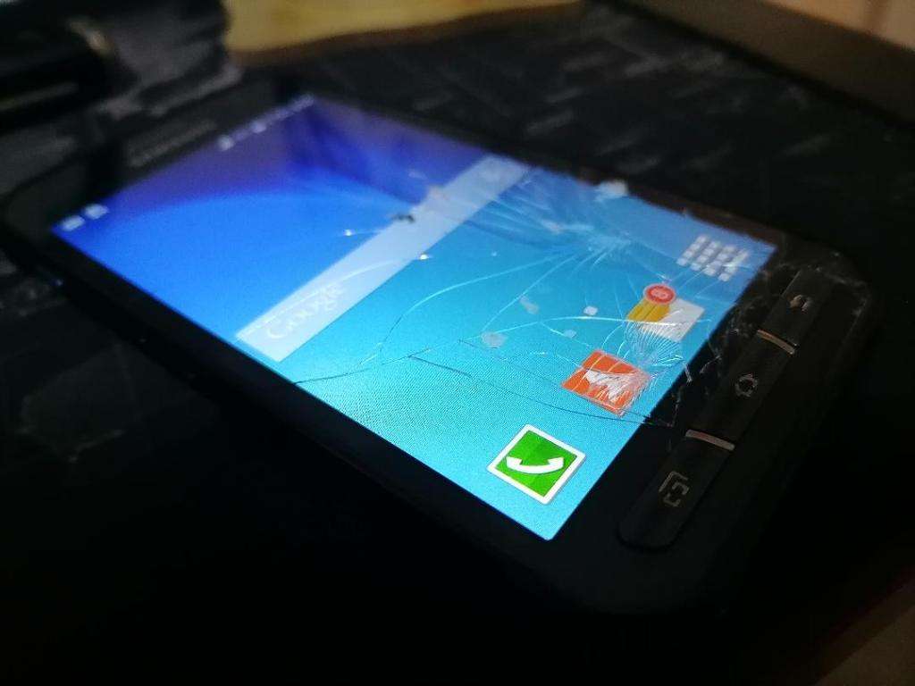 SAMSUNG XCOVER 3 SMART PHONE