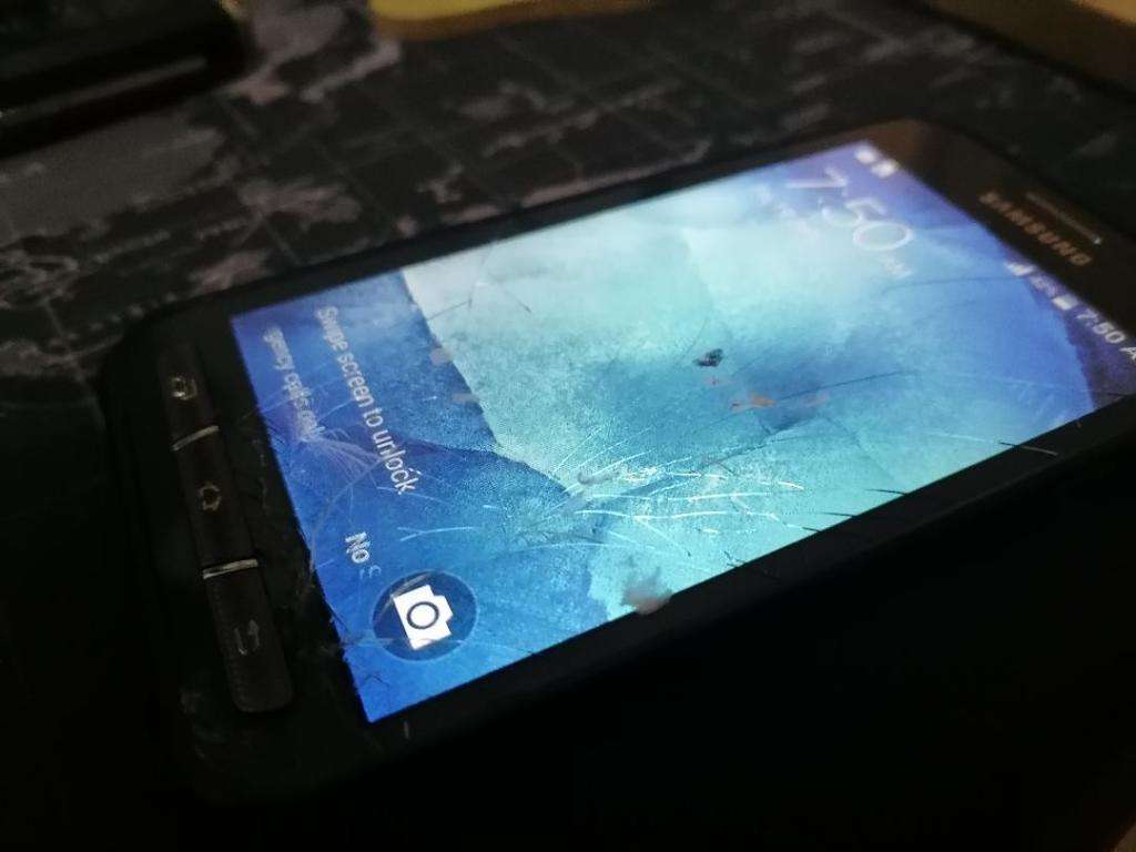 SAMSUNG XCOVER 3 SMART PHONE