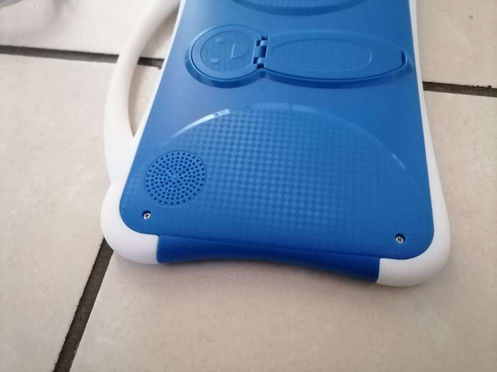 *TEENO SIM/WIFI 7 INCH TABLET LOADED WITH GAMES*