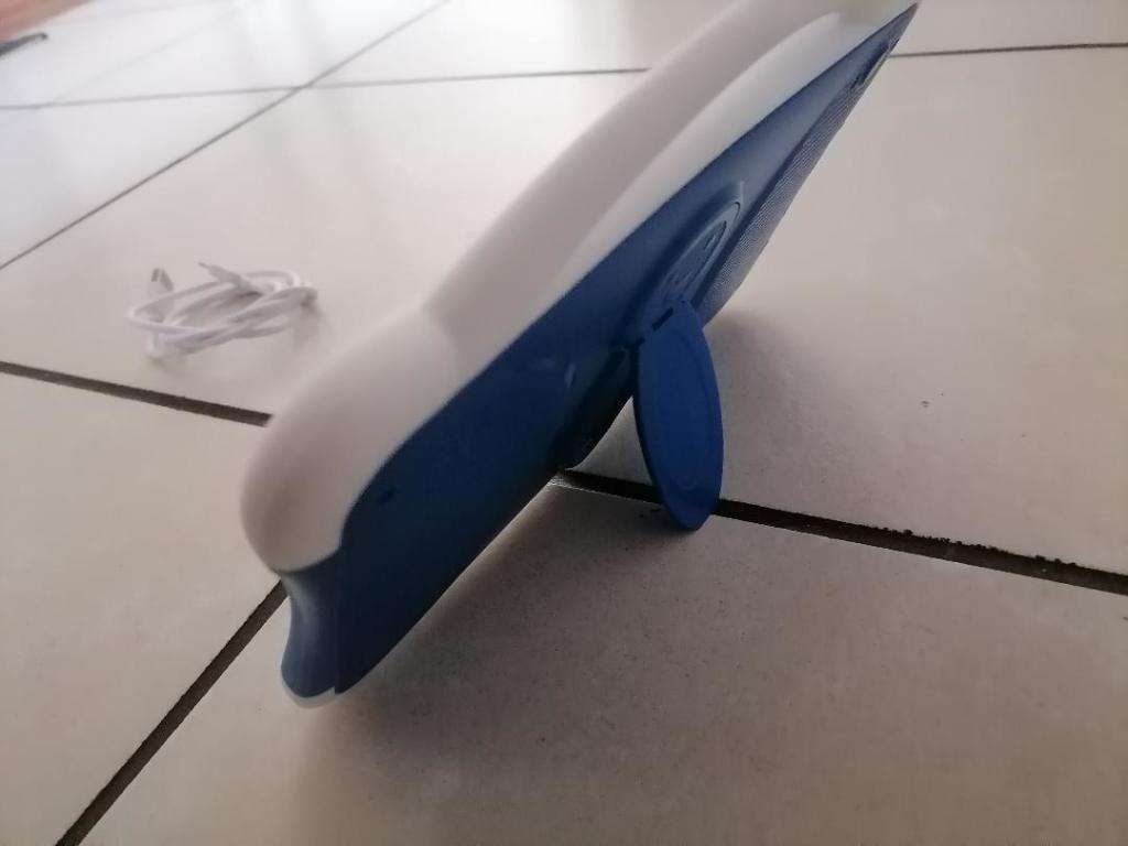 *TEENO SIM/WIFI 7 INCH TABLET LOADED WITH GAMES*