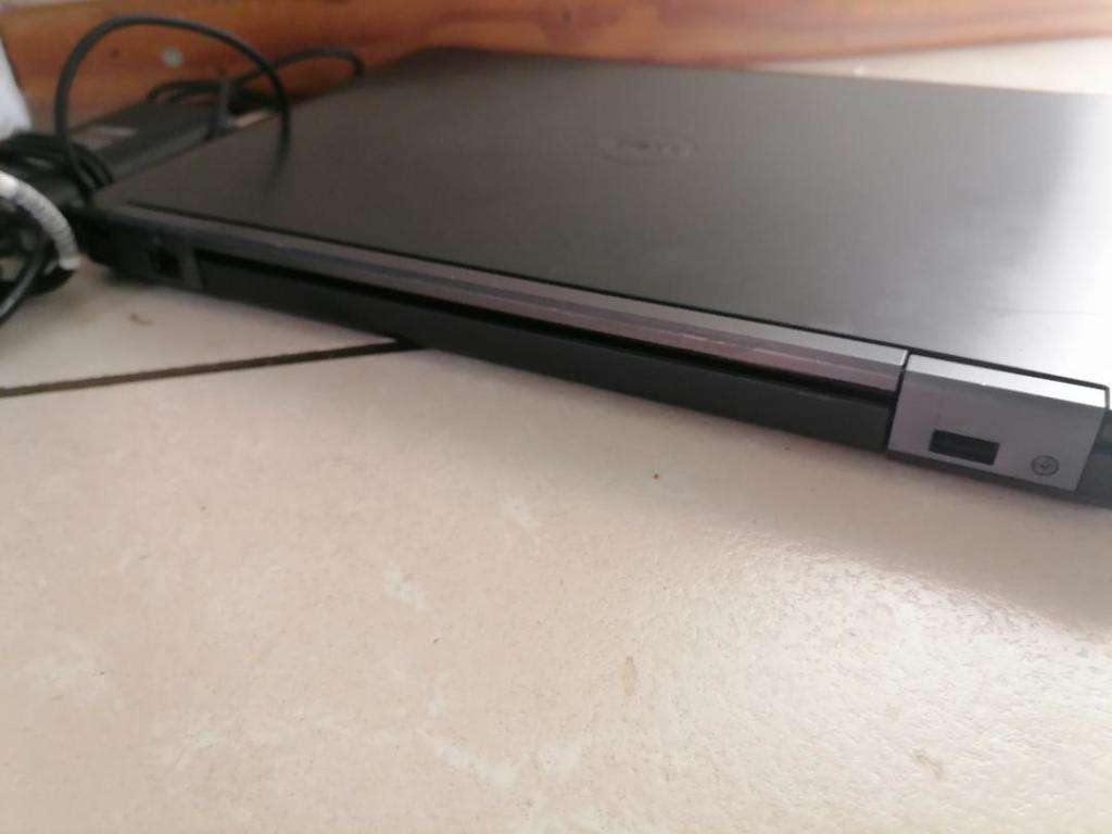 EXCELLENT i5 DELL LATITUDE E5440 4TH GEN ,4GB RAM,500GB HDD, SIM SLOT,BATTERY 100%,CHARGER INCL