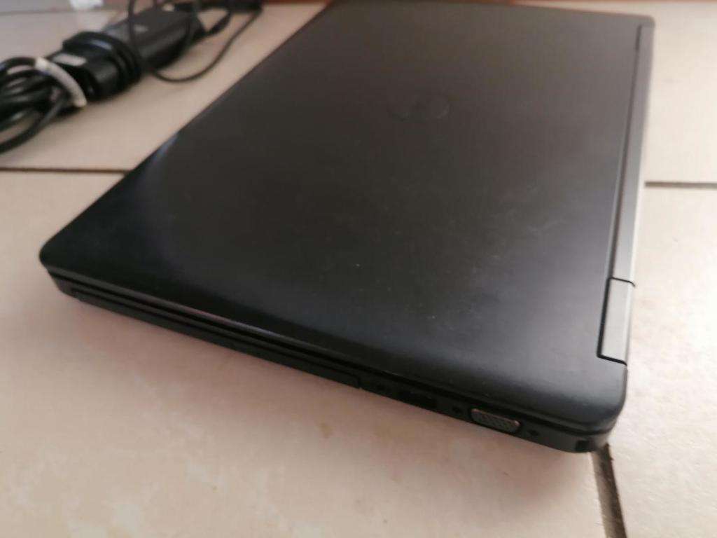 EXCELLENT i5 DELL LATITUDE E5440 4TH GEN ,4GB RAM,500GB HDD, SIM SLOT,BATTERY 100%,CHARGER INCL