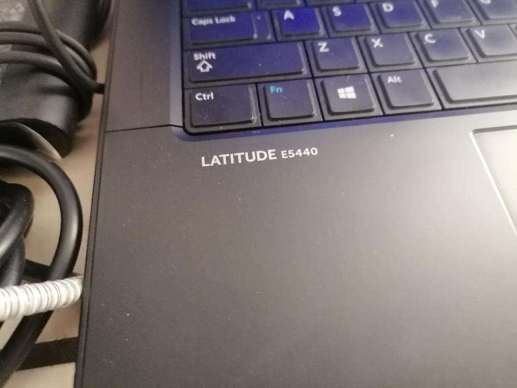 EXCELLENT i5 DELL LATITUDE E5440 4TH GEN ,4GB RAM,500GB HDD, SIM SLOT,BATTERY 100%,CHARGER INCL