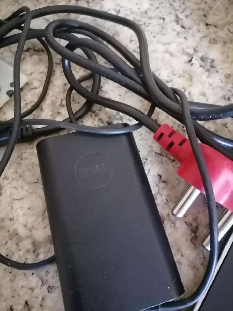 EXCELLENT i7 DELL LATITUDE E7440 4TH GEN ,8GB RAM,1TB HDD,SIM SLOT,BATTERY 100%,CHARGER INCL