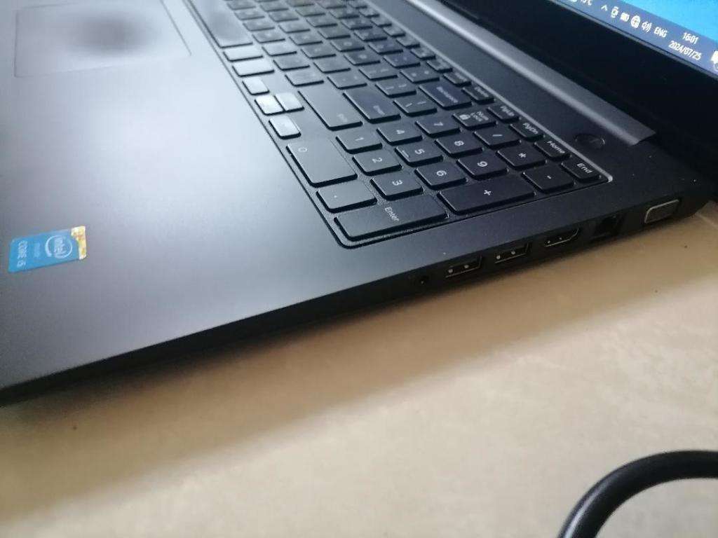 IMMACULATE I5 DELL LATITUDE 3550 5TH GEN, 8GB RAM, 500GB HDD. BATTERY 100%,ORIGINAL CHARGER*