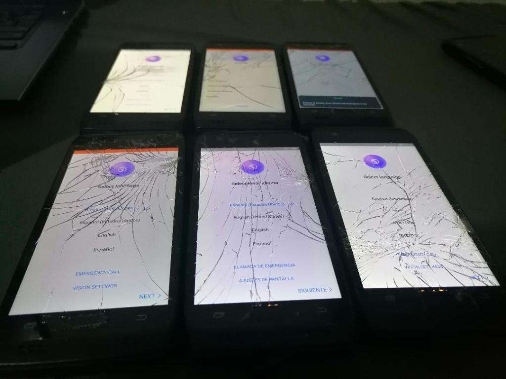 *LOT OF 6 X TD TECH EP720 DUAL SIM PHONE.5G, WATER/DUST PROOF*POWER ON, CRACKED SCREENS*