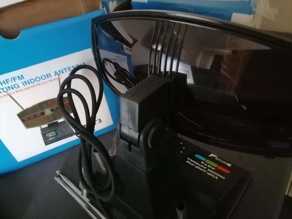 LIQUIDATION ITEMS* LOT OF 5 X NEW Space Dish Indoor Telescopic TV Antenna*ONE BID FOR THE LOT OF 5**