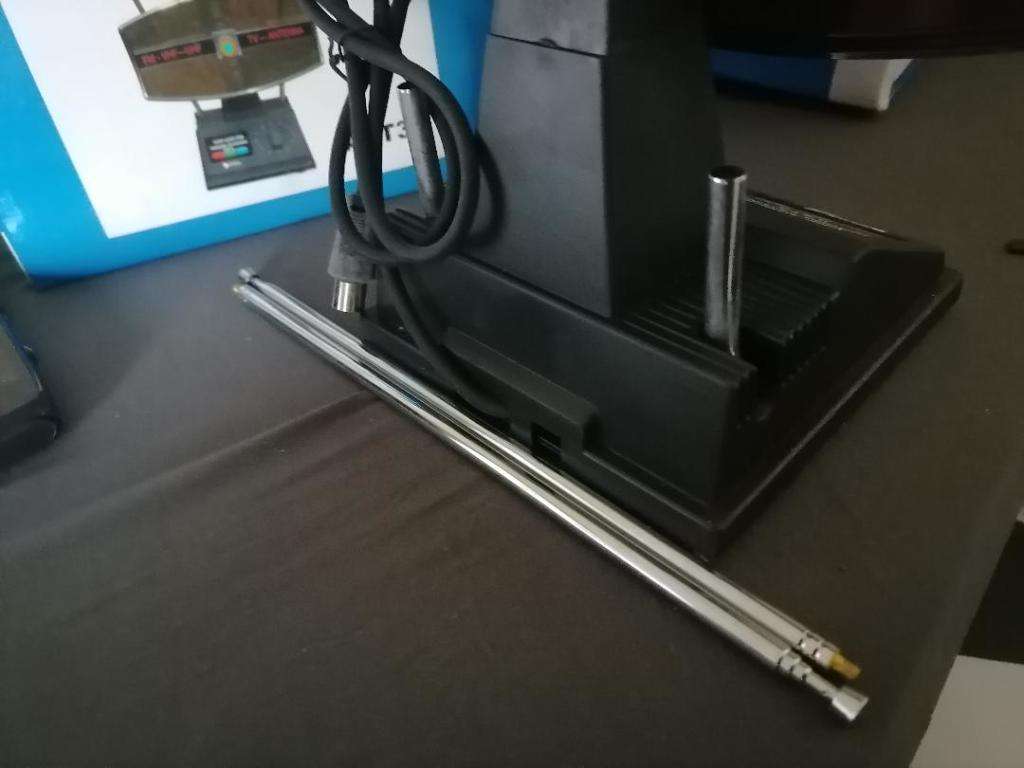 LIQUIDATION ITEMS* LOT OF 5 X NEW Space Dish Indoor Telescopic TV Antenna*ONE BID FOR THE LOT OF 5**