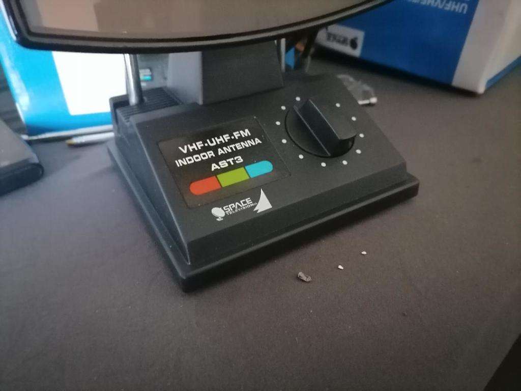 LIQUIDATION ITEMS* LOT OF 5 X NEW Space Dish Indoor Telescopic TV Antenna*ONE BID FOR THE LOT OF 5**