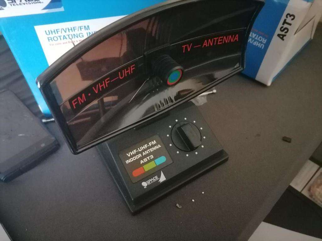 LIQUIDATION ITEMS* LOT OF 5 X NEW Space Dish Indoor Telescopic TV Antenna*ONE BID FOR THE LOT OF 5**