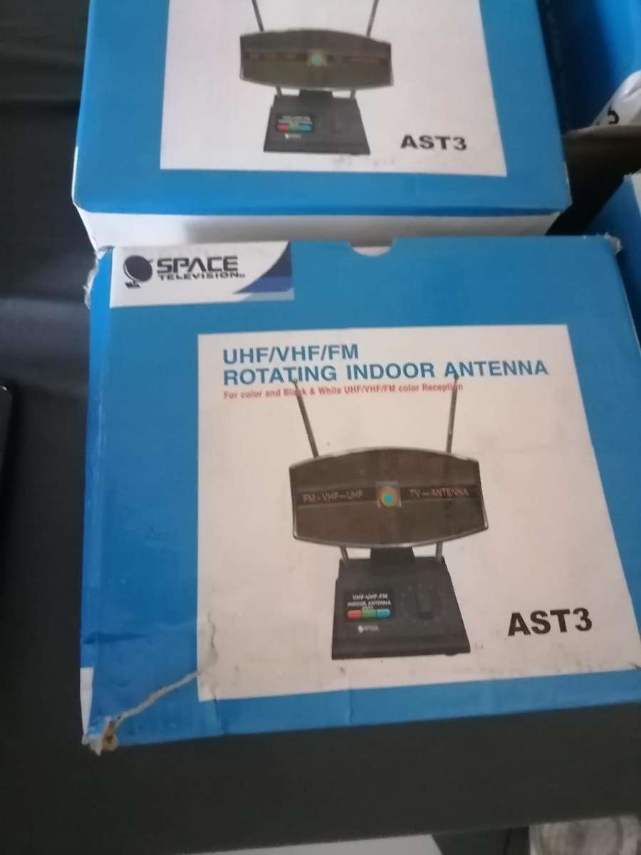 LIQUIDATION ITEMS* LOT OF 5 X NEW Space Dish Indoor Telescopic TV Antenna*ONE BID FOR THE LOT OF 5**