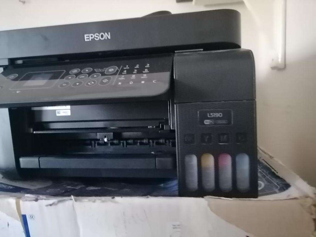 EPSON L5190 INKTANK PRINTER WITH CABLE IN BOX*NOT FEEDING PAPER*