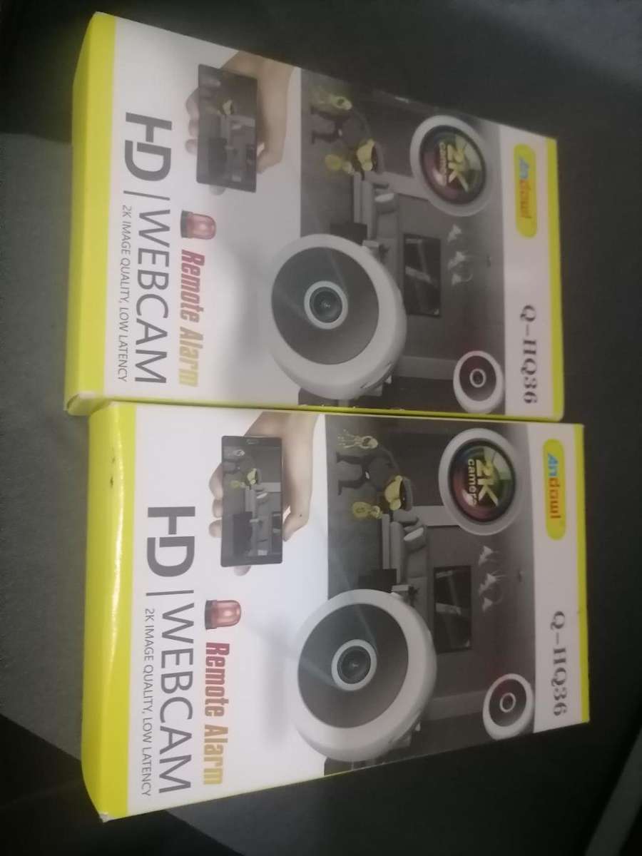 2 X BRAND NEW Andowl Q-HQ36 Mini WiFi Indoor IP Web Monitor Camera 720p*one bid for both**