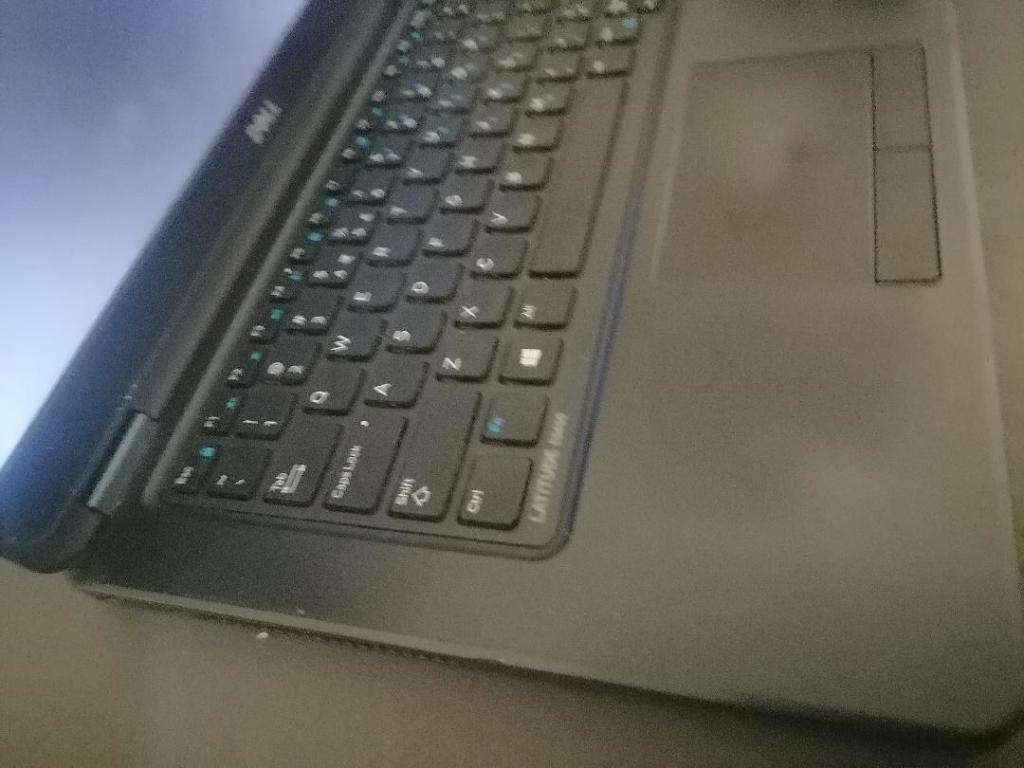 **i5 DELL LATITUDE E5450 5TH GEN,4GB RAM, 500GB HDD,BATTERY 100%,ORIGINAL CHARGER**