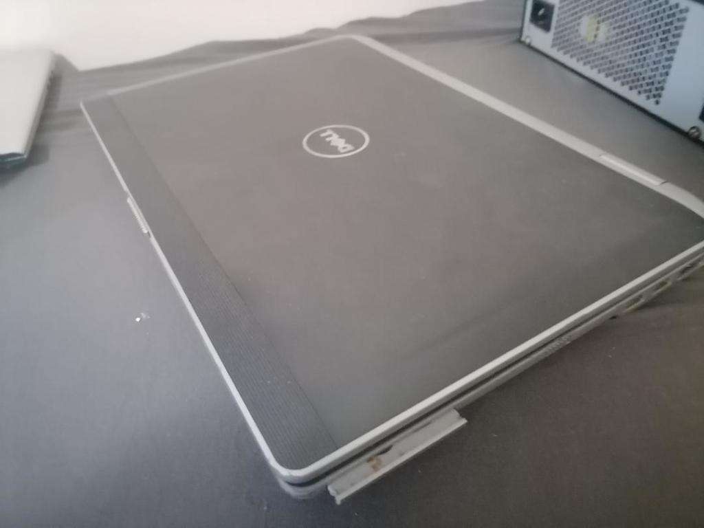**DELL LATITUDE LAPTOP*NO CHARGER,NOT TESTED*SOLD AS IS, SPARES OR REPAIRS**