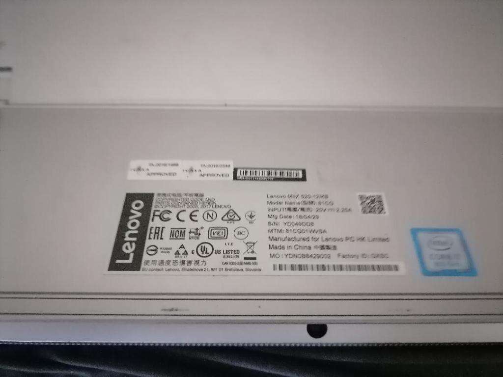 LENOVO MIIX520-121KB i7 8th GENERATION TABLET WITH KEYBOARD*CRACKED SCREEN*