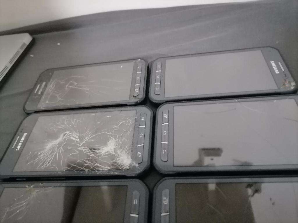 LOT OF 7 X SAMSUNG XCOVER 3 SMART PHONE*SOLD AS IS*ONE BID FOR THE LOT