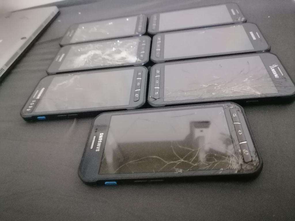 LOT OF 7 X SAMSUNG XCOVER 3 SMART PHONE*SOLD AS IS*ONE BID FOR THE LOT