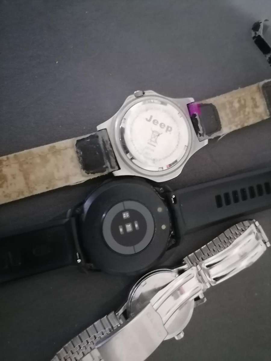 **LOT OF 3 UNTESTED WATCHES*ONE BID FOR ALL 3**