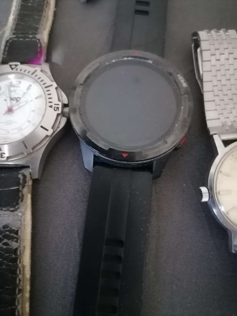 **LOT OF 3 UNTESTED WATCHES*ONE BID FOR ALL 3**