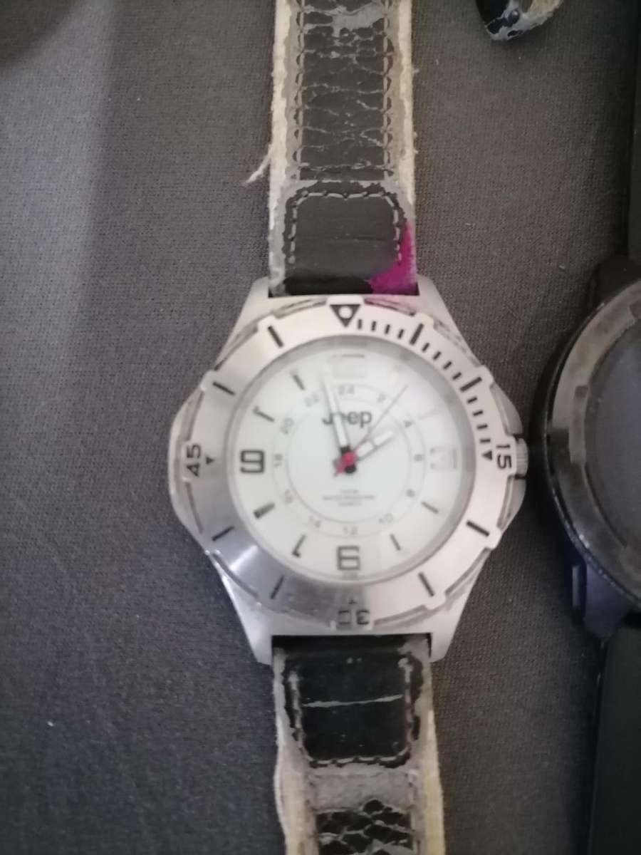 **LOT OF 3 UNTESTED WATCHES*ONE BID FOR ALL 3**