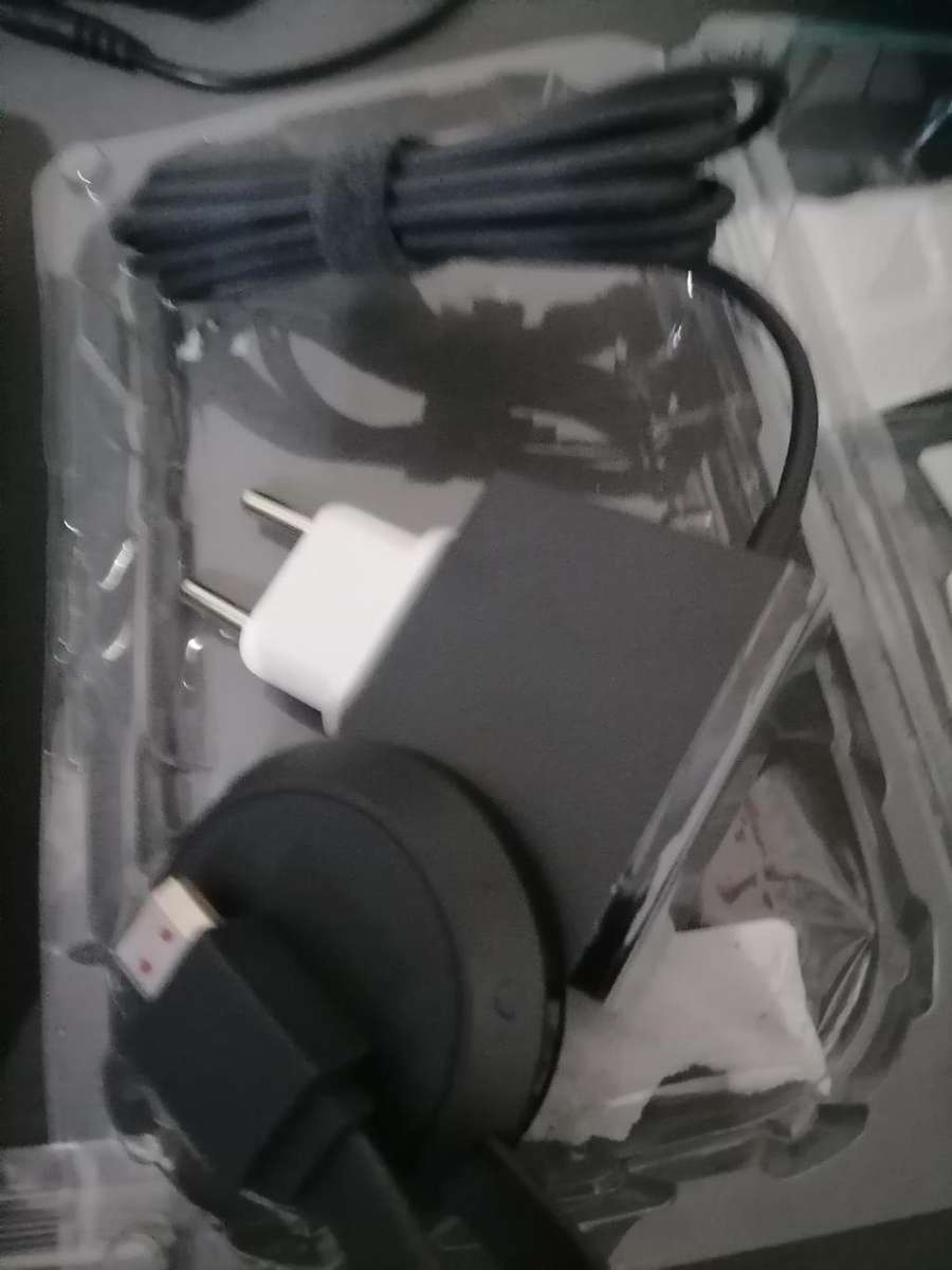 *CHROME CAST SMART TV DEVICE PLUS GIZZU UPS*ONE BID FOR BOTH**