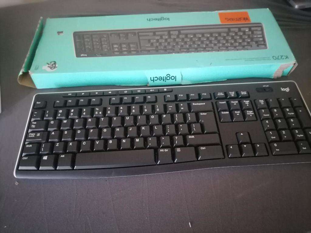 *NEW LOGITECH WIRELESS KEYBOARD PLUS MICROSOFT WIRED KEYBOARD*ONE BID FOR BOTH*