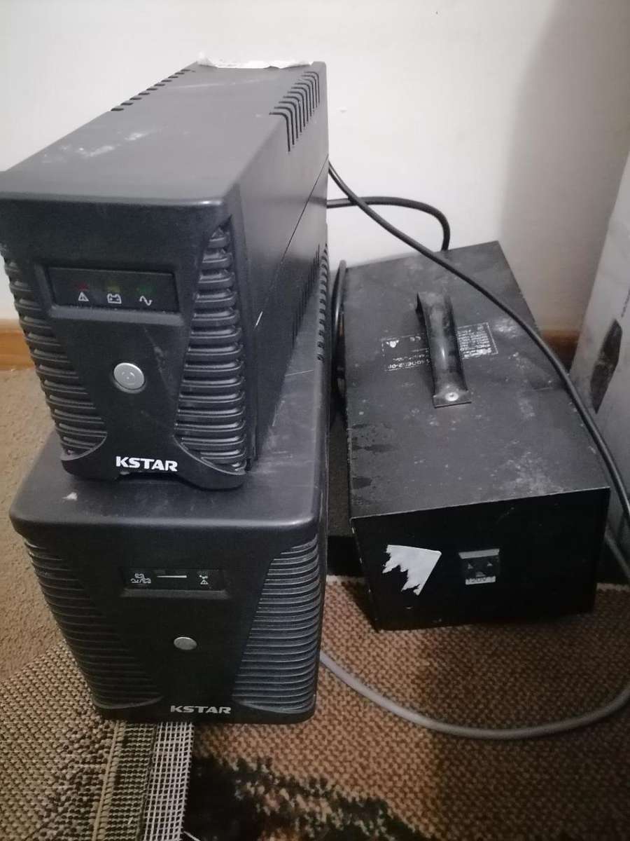 LOT OF 2 X UPS AND VOLTAGE CONVERTER*ONE BID FOR THE LOT*SOLD AS IS**