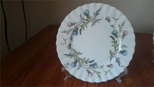 ROYAL ALBERT TRIO "BRIGADOON"