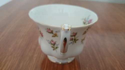 ROYAL ALBERT TRIO "WINSOME"