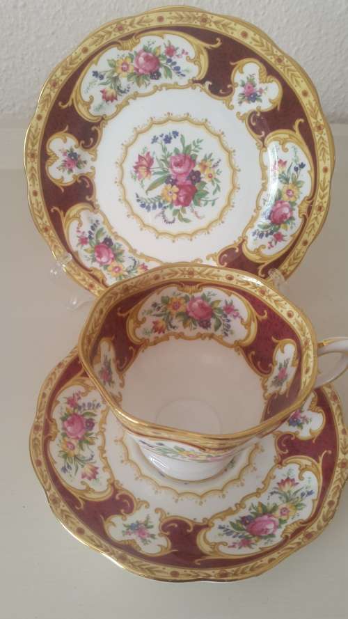 ROYAL ALBERT TRIO