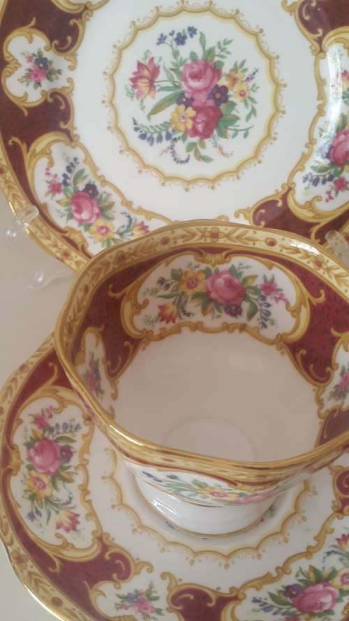 ROYAL ALBERT TRIO