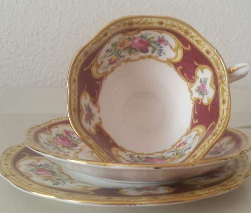 ROYAL ALBERT TRIO