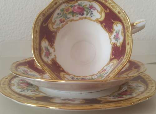 ROYAL ALBERT TRIO