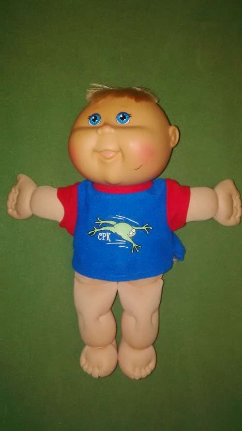 Cabbage Patch Kid Doll Original With Signature In Very Good Condition