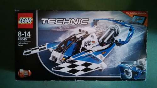 Lego Technic No.42045 Hydroplane Racer & Race Boat ,2 Models In 1 New In Factory Sealed Box 1:1